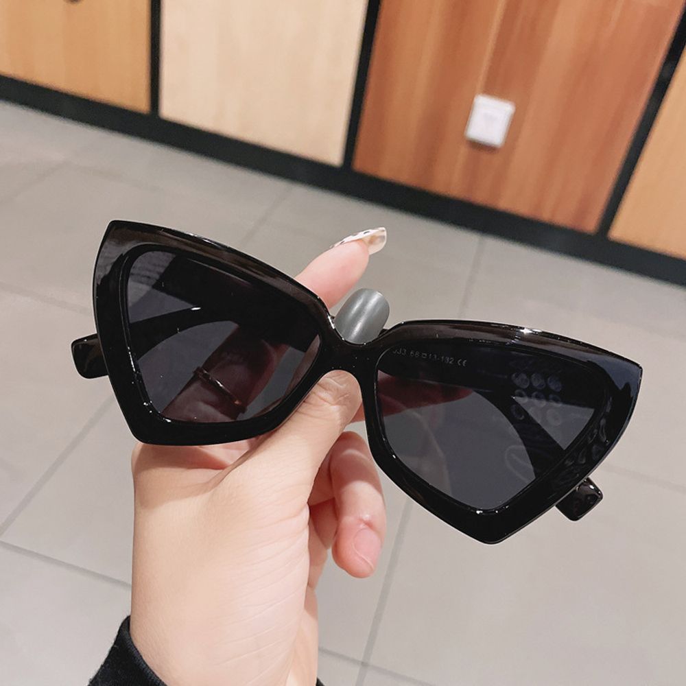 Sunglasses Cat Eye - Glossy Black Cat-eye Sunglasses, Sleek Triangle