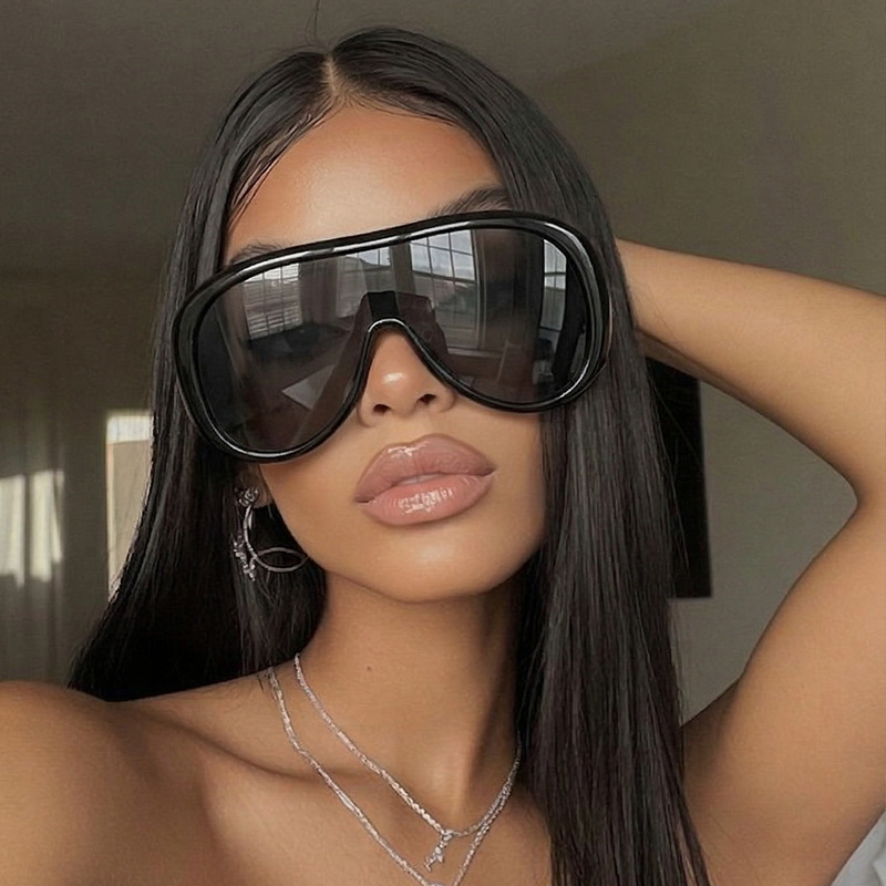 Oversized One Piece Large Fram - مراجعة Sunglasses Cat Eye وسعره