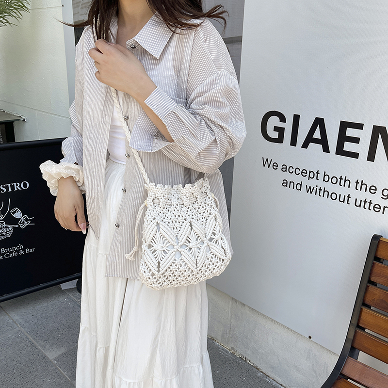 LEFTSIDE Weave Small Shoulder  - مراجعة Crochet Bag Raffia وسعره